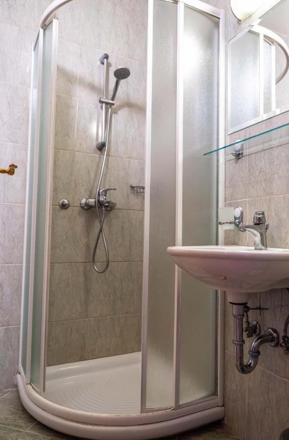 Lagoja B&B Trzin Экстерьер фото