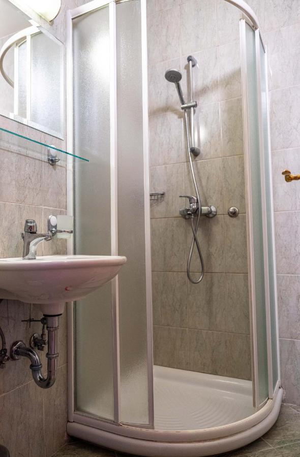 Lagoja B&B Trzin Экстерьер фото